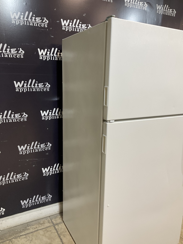Whirlpool Used Refrigerator Top and Bottom 28x62 1/2” (White) 