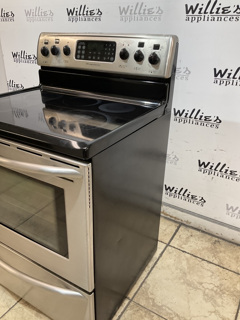 Frigidaire Used Electric Stove 220volts (40/50 AMP) 30inches {4 prong} (Stainless Steel) 