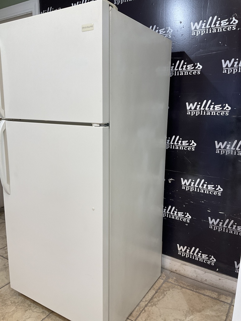 Frigidaire Used Refrigerator Top and Bottom 28x64 1/2” (Bisque) 