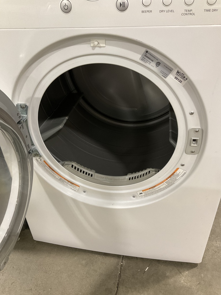 Lg Used Electric Dryer 220volts (30 AMP) 27inches {no cord} (White) 