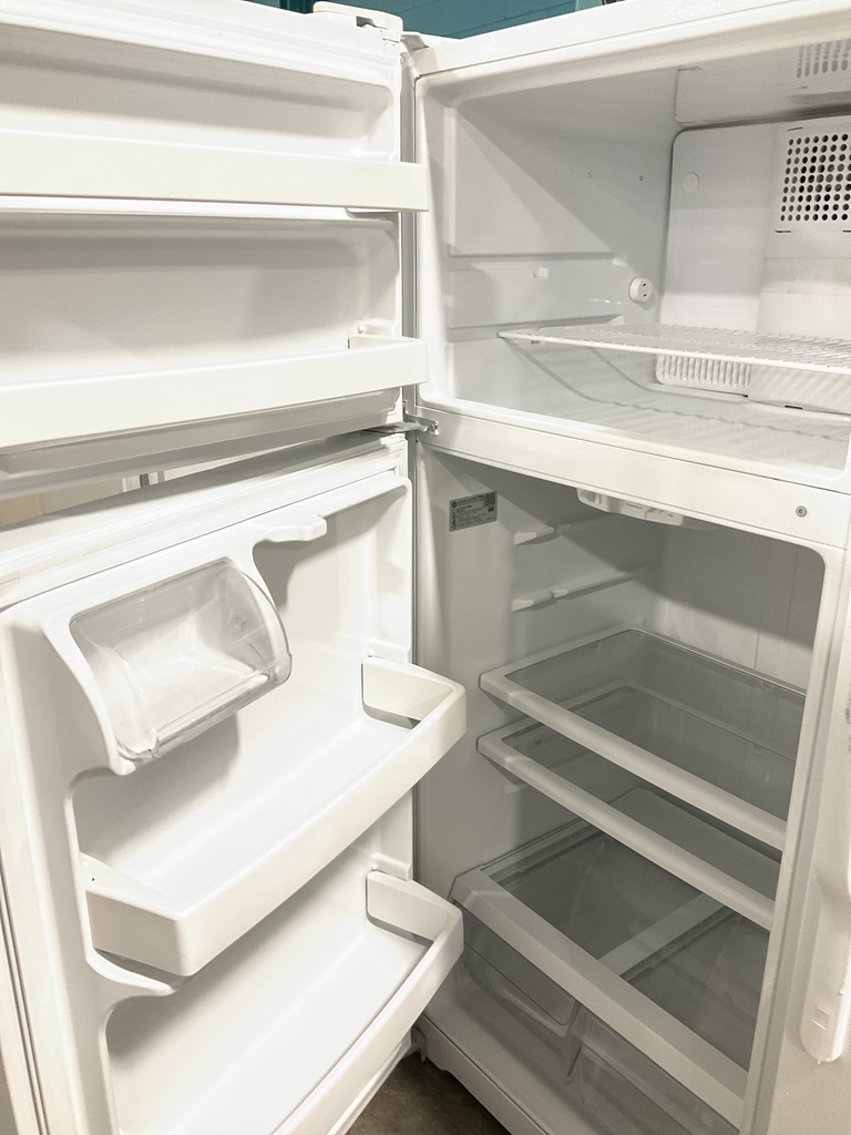 Ge Used Refrigerator Top and Bottom 28x64 1/2” (White) 
