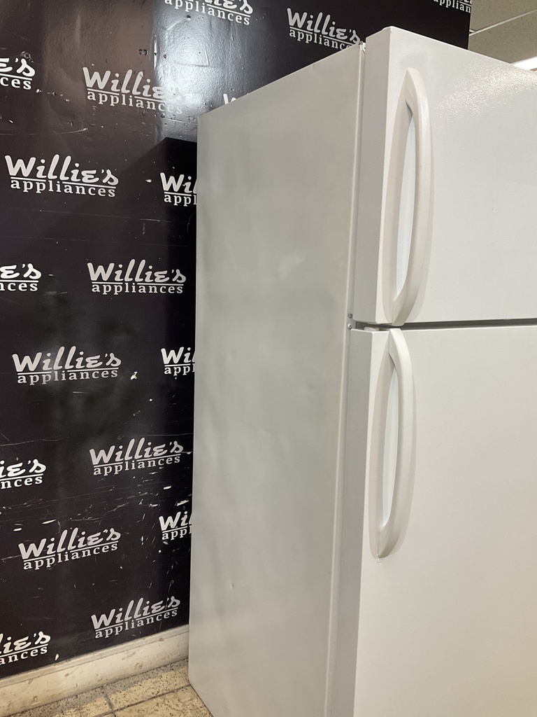 White Westinghouse Used Refrigerator Top and Bottom 30x65 1/2” (White) 