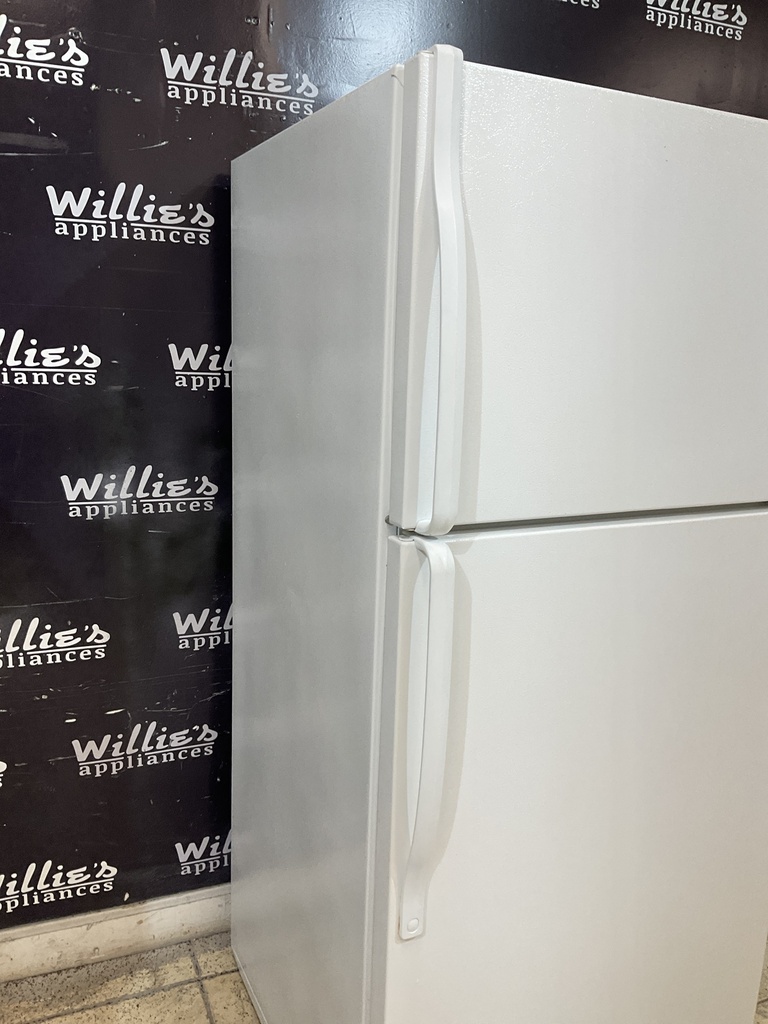 Whirlpool Used Refrigerator Top and Bottom 28x62 (White) 