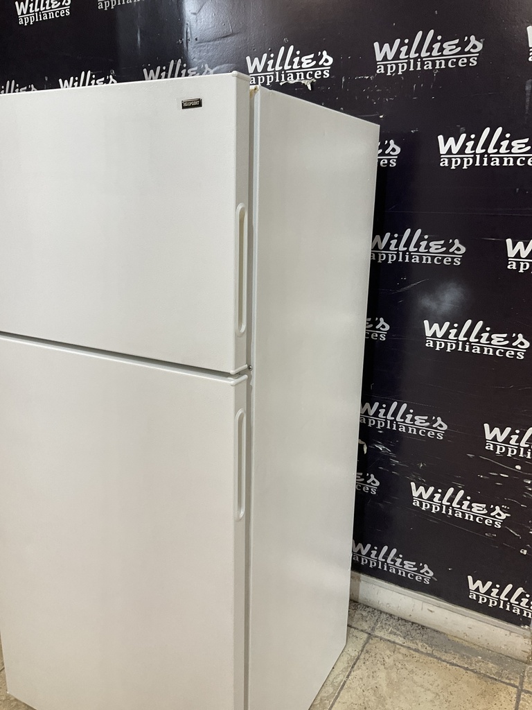 Hotpoint Used Refrigerator Top and Bottom 28x61 1/2” (White) 