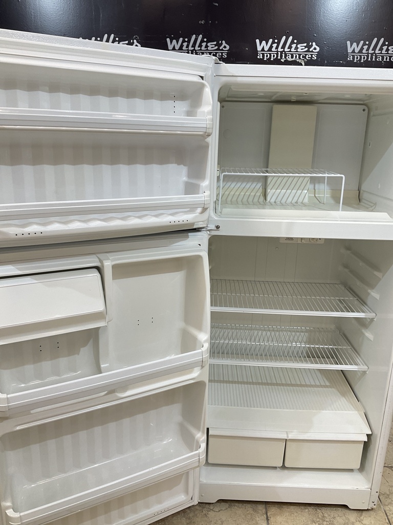Hotpoint Used Refrigerator Top and Bottom 28x61 1/2” (White) 