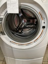 Whirlpool Used Washer Front- load 27inches (White) 