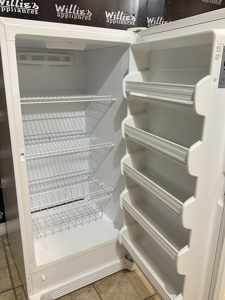 Kenmore Used Freezer Upright 28x60 (White) 
