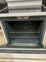 Ge Used Electric Stove 220volts (40/50 AMP) 30inches {3 prong} (White) 