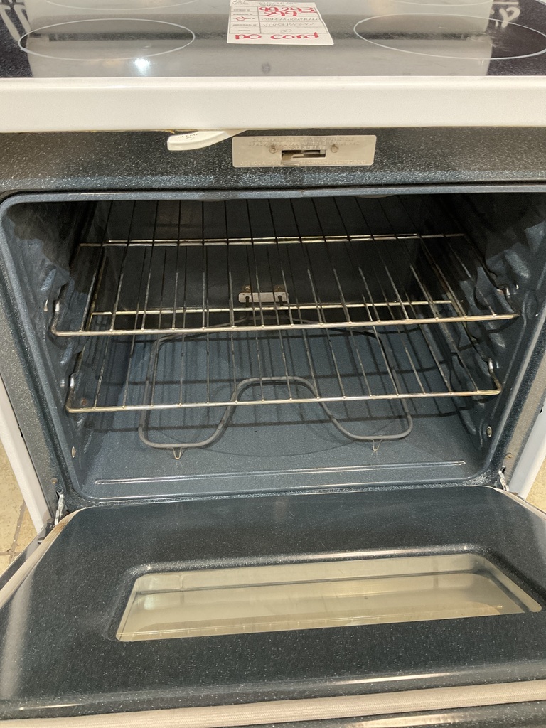 Ge Used Electric Stove 220volts (40/50 AMP) 30inches {no cord} (White) 