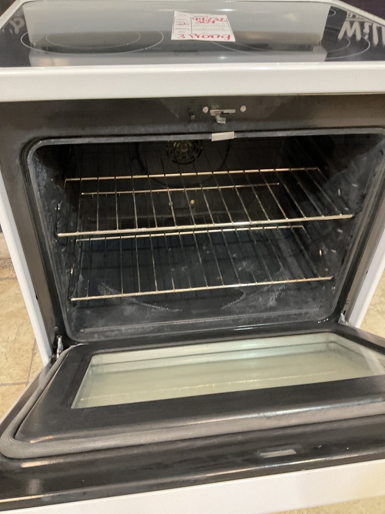 Ge Used Electric Stove 220volts (40/50 AMP) 30inches {3 prong} (white) 