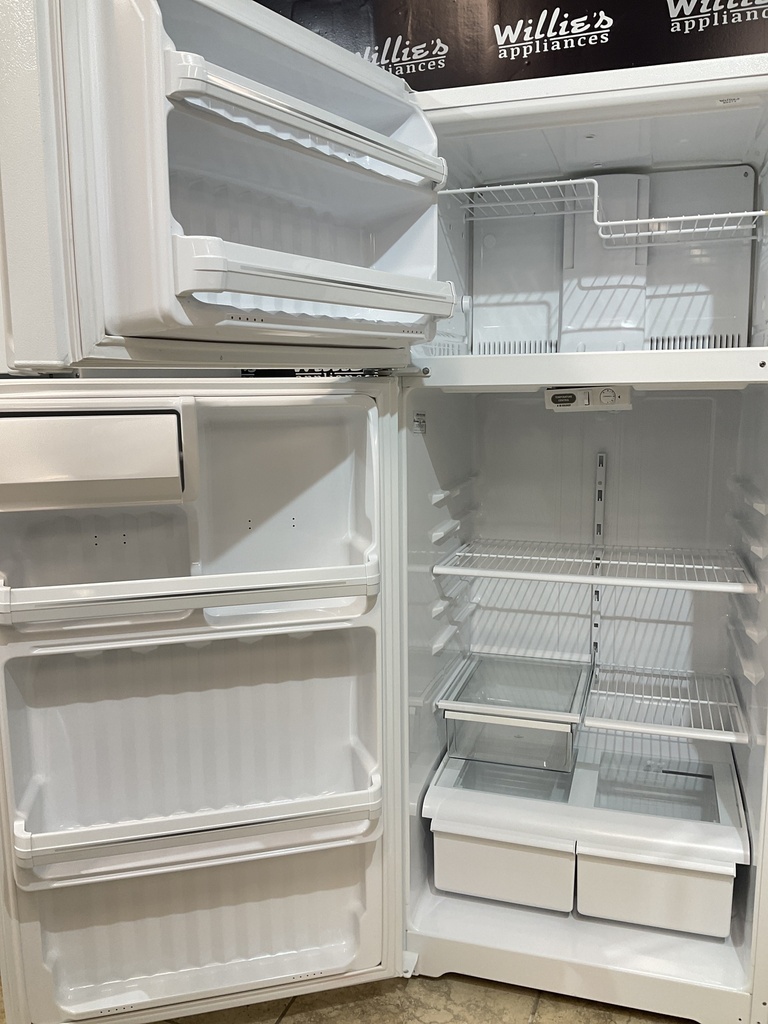 Ge Used Refrigerator Top and Bottom 28x67 (White) 