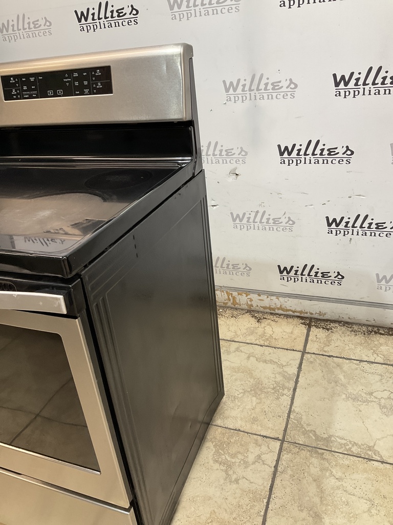 Whirlpool Used Electric Stove 220volts (40/50 AMP) 30inches{3 Prong} (Stainless Steel) 