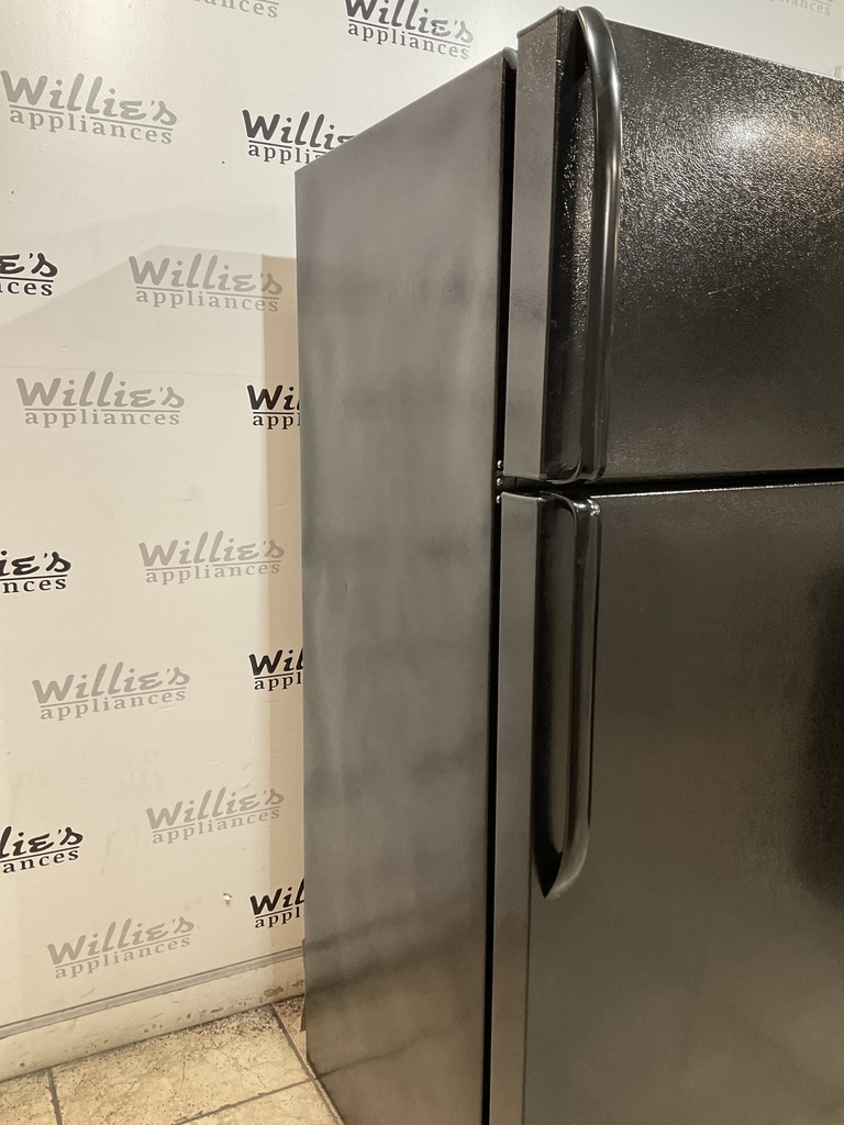 Ge Used Refrigerator Top and 28x67 (Black) 