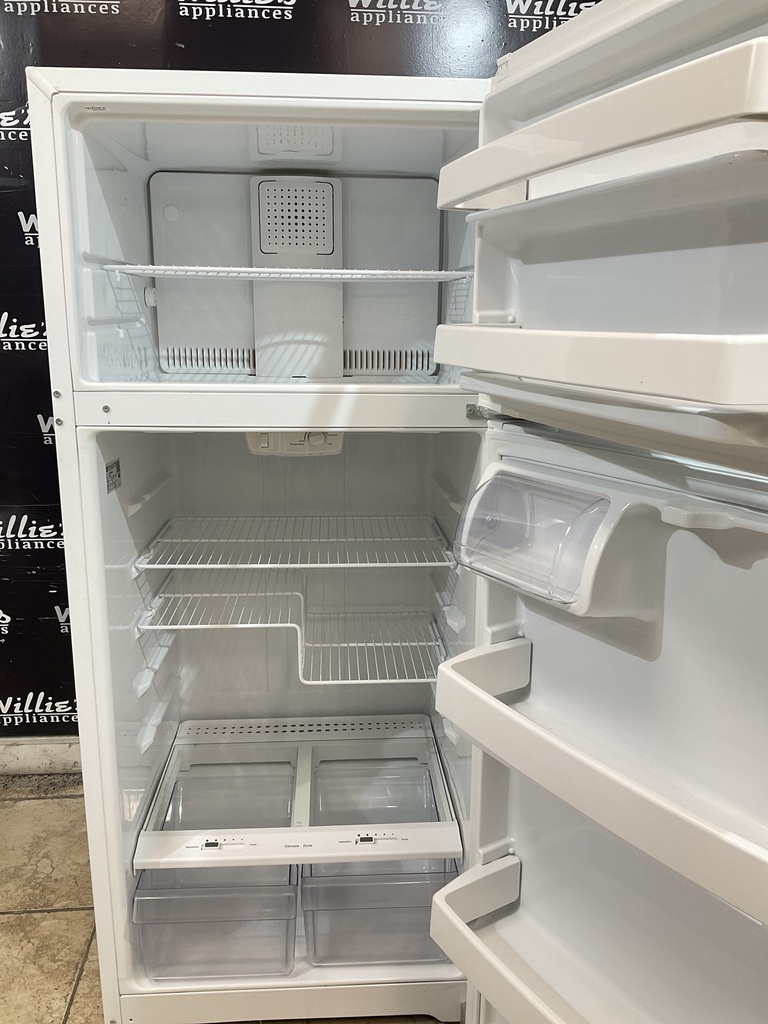 Ge Used Refrigerator Top and Bottom 29x64 1/2” (White) 