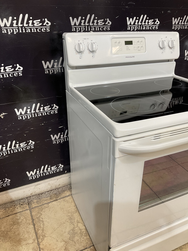 Frigidaire Used Electric Stove 220volts (40/50 AMP) 30inches {no cord} (White) 