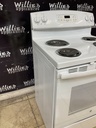 Ge Used Electric Stove Stove 220volts (40/50 AMP) 30inches {no cord} (White) 