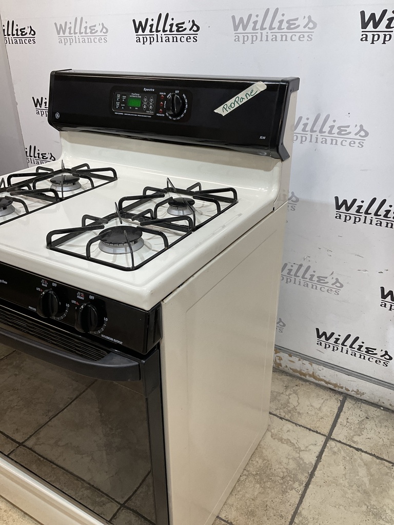 Ge Used Gas Propane Stove 30inches (Bisque/Black) 