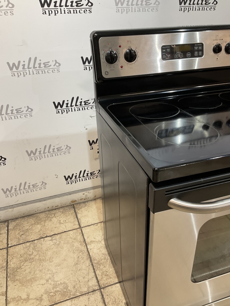 Ge Used Electric Stove 220volts (40/50 AMP) 30inches {4 prong} (Stainless Steel) 