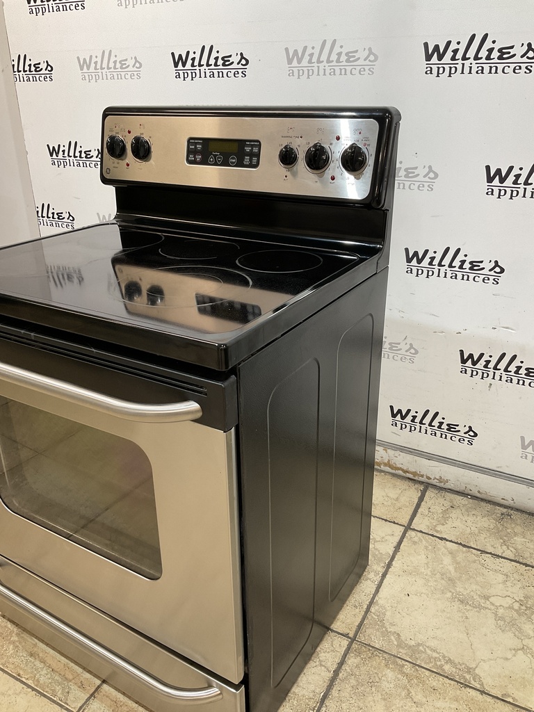 Ge Used Electric Stove 220volts (40/50 AMP) 30inches {4 prong} (Stainless Steel) 