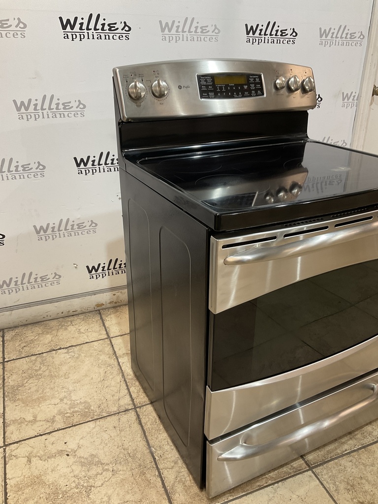 Ge Used Electric Stove 220volts (40/50 AMP) 30inches {4 prong} (Stainless Steel) 