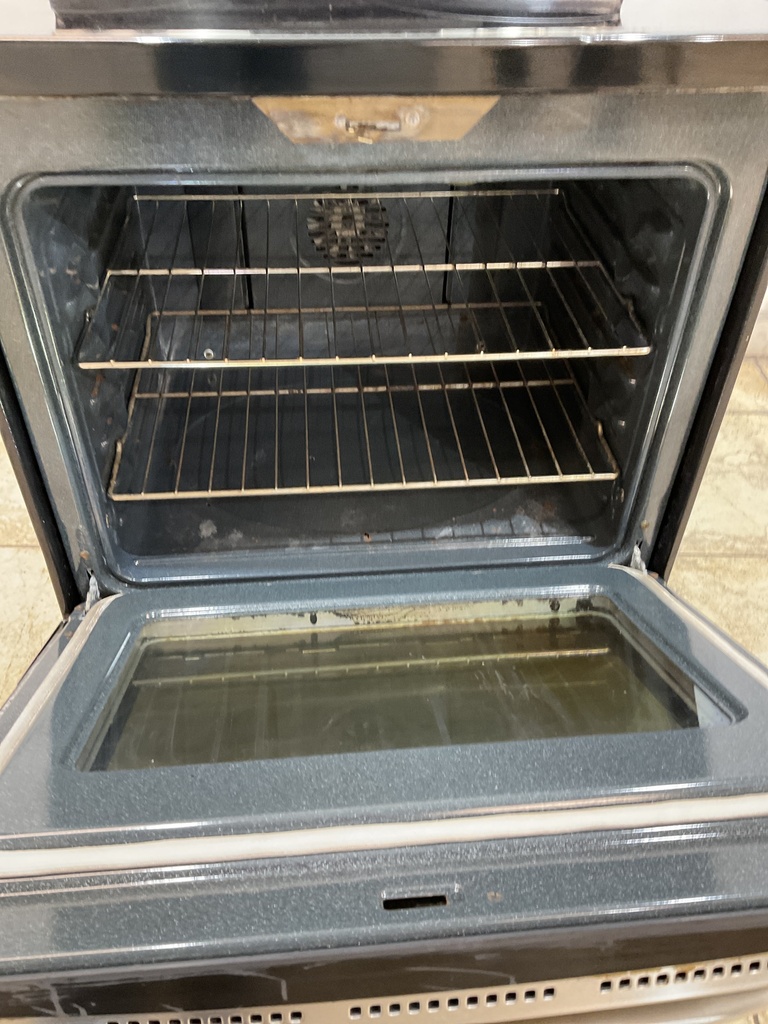 Ge Used Electric Stove 220volts (40/50 AMP) 30inches {4 prong} (Stainless Steel) 