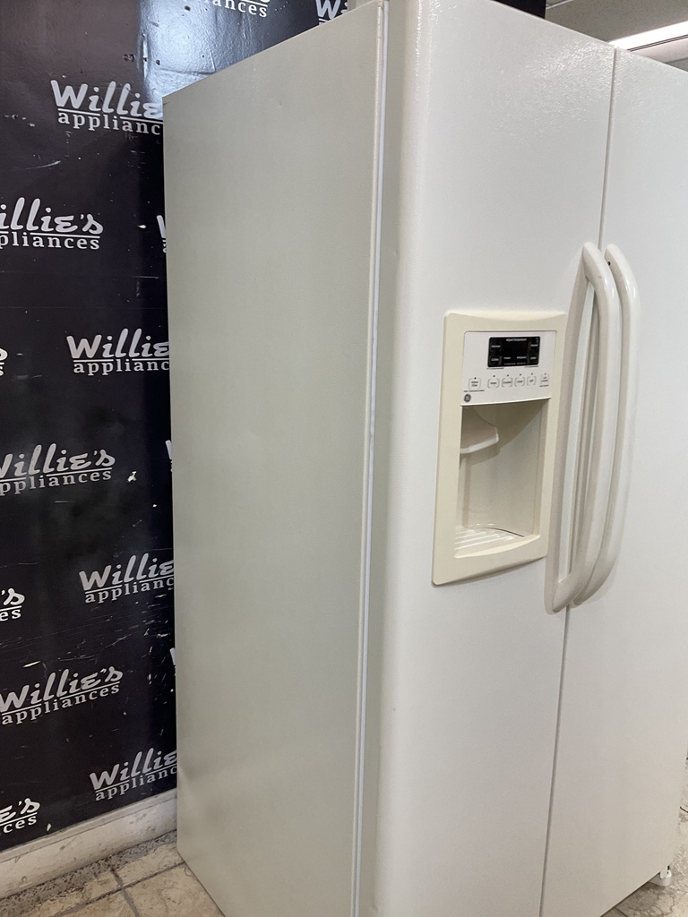 Ge Used Refrigerator Side by Side 36x69 (Bisque) 