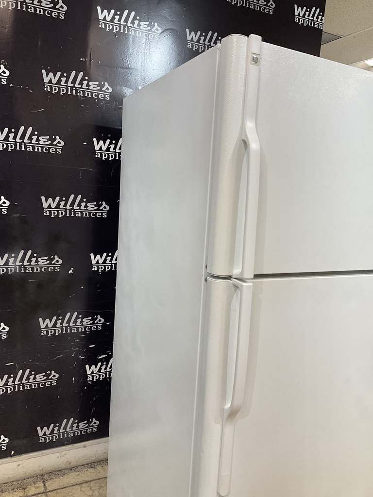 Ge Used Refrigerator Top and Bottom 30x66 (White) 