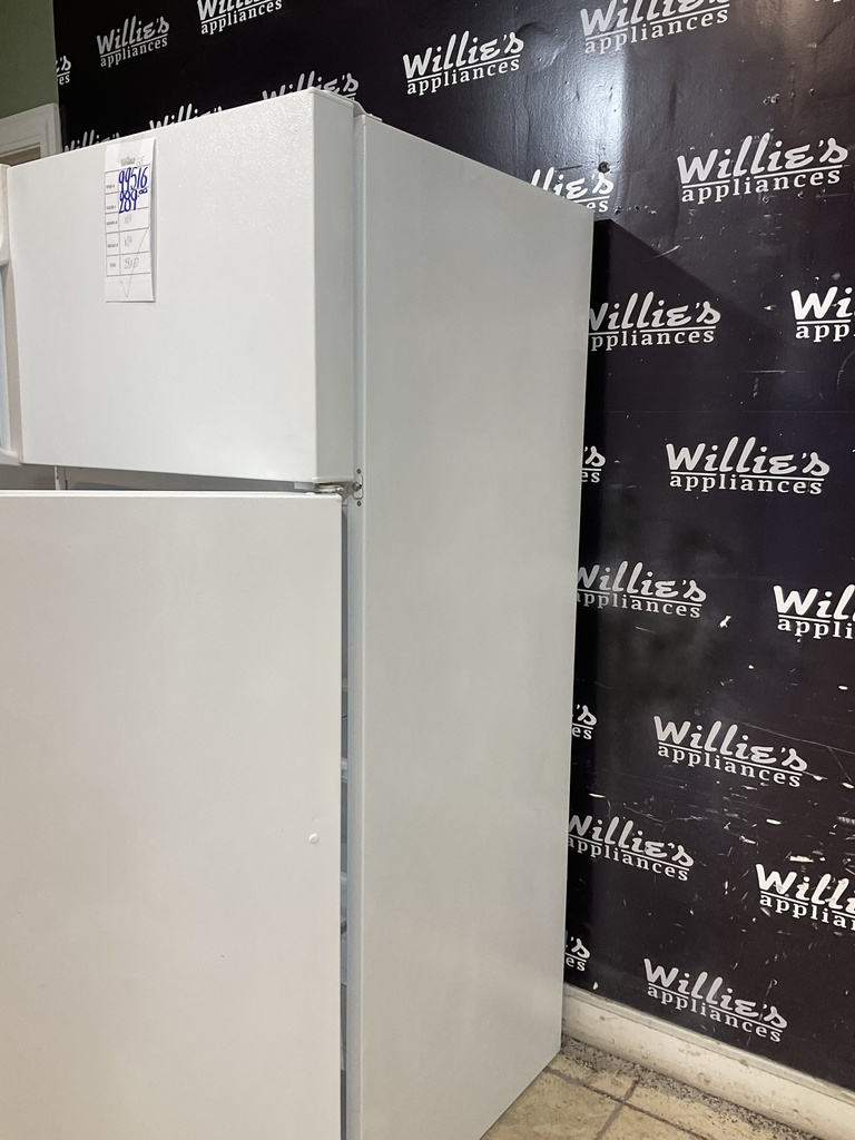 Ge Used Refrigerator Top and Bottom 28x67 (White) 