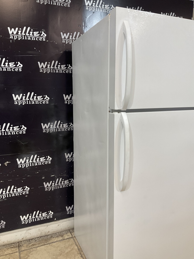 White Westinghouse Used Refrigerator Top and Bottom 30x65 1/2” (White) 