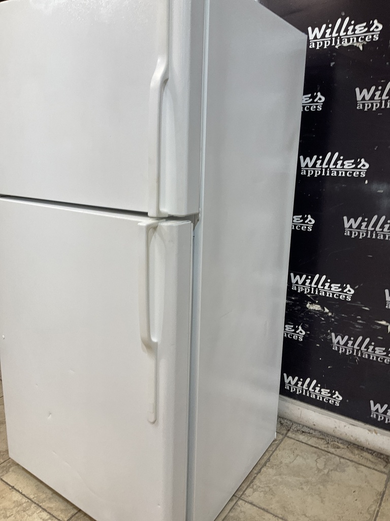 Ge Used Refrigerator Top and Bottom 33x67 (White) 