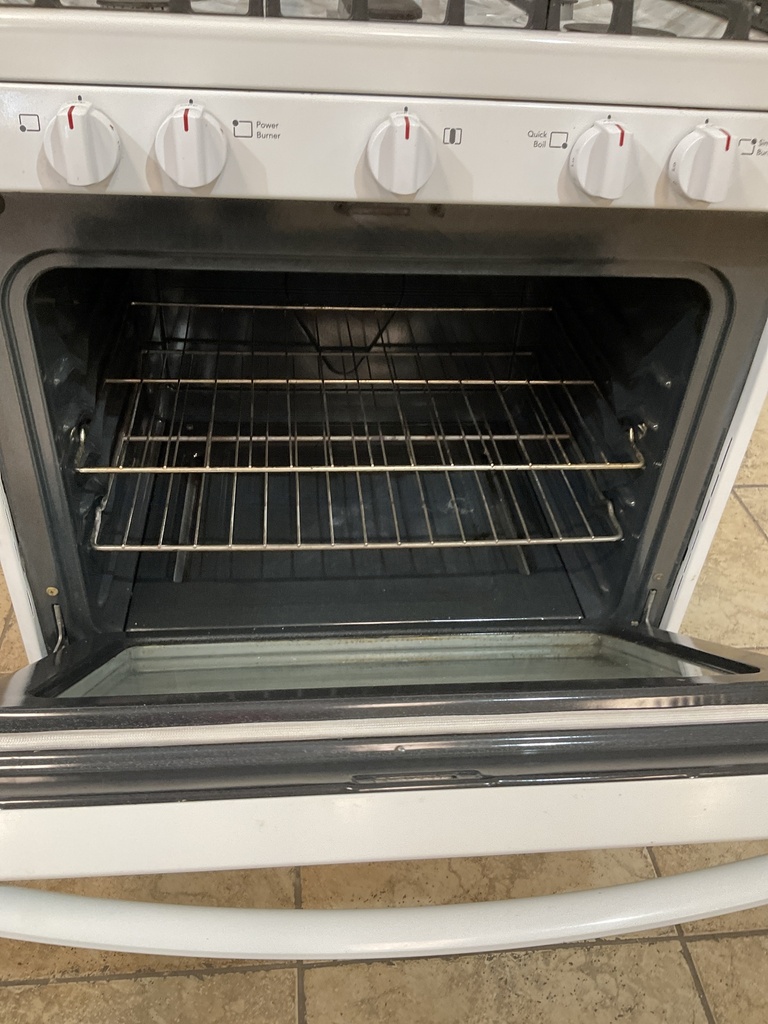 Frigidaire Used Gas Propane Stove 30inches (White) 