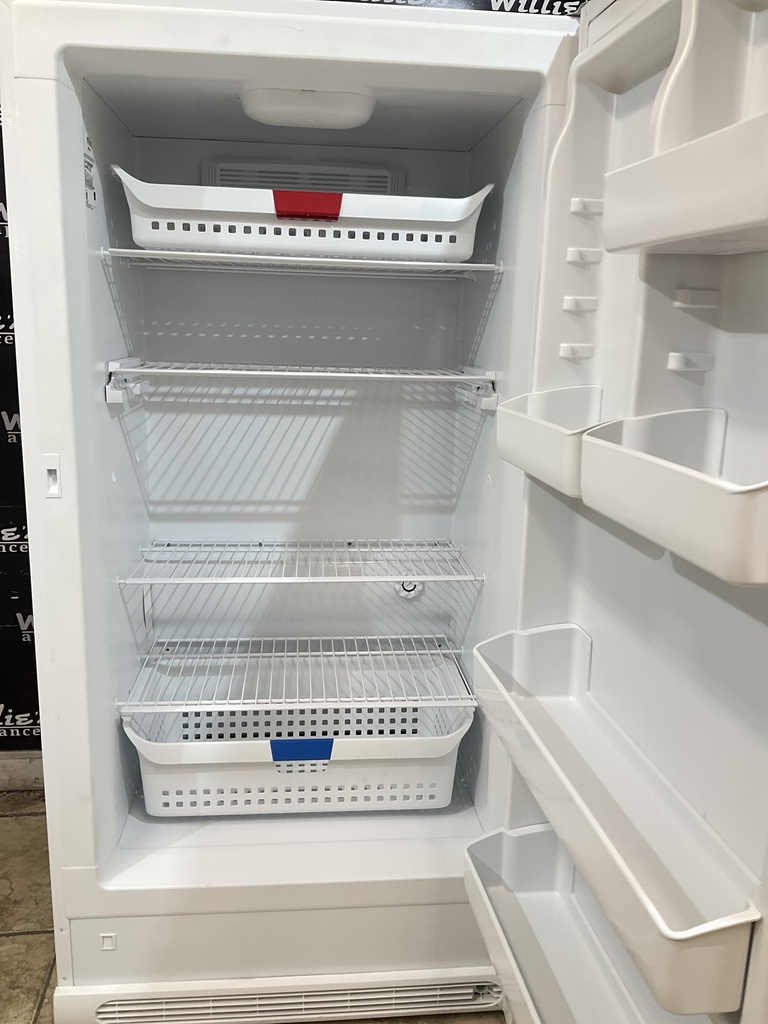 Frigidaire Used Freezer Upright 34x67 (White) 