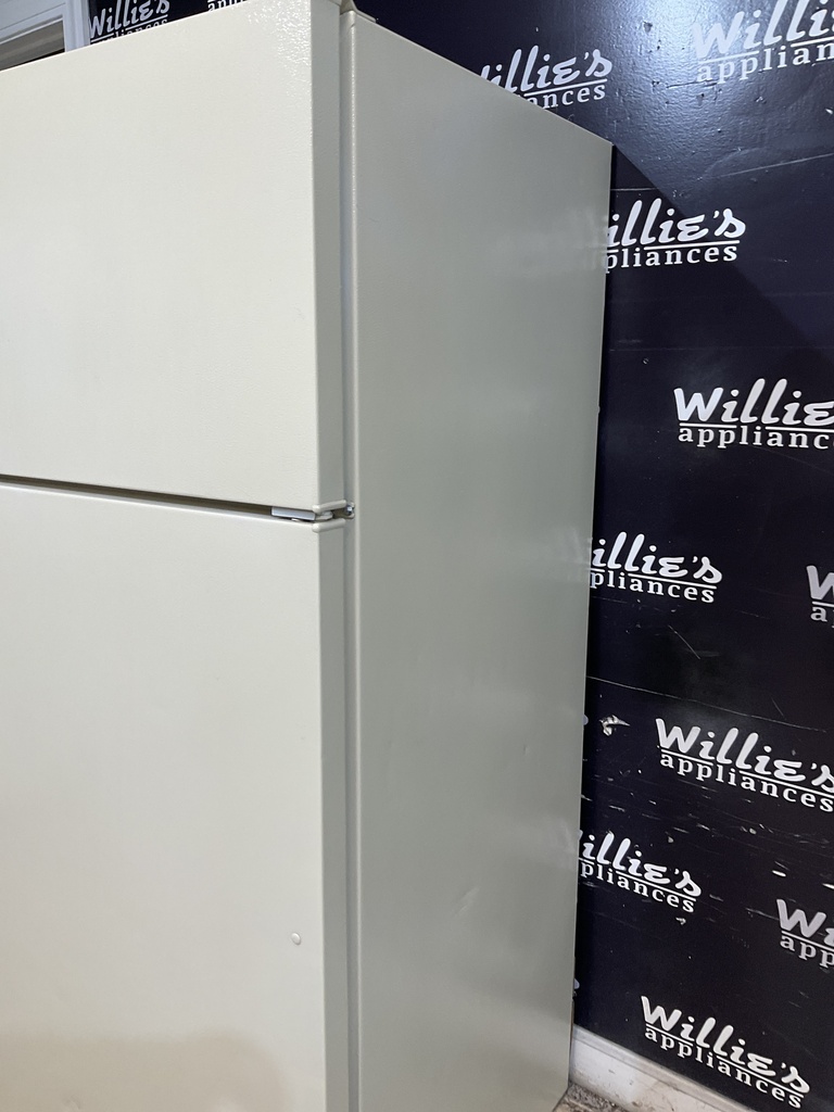Hotpoint Used Refrigerator Top and Bottom 28x64 1/2” (Bisque) 
