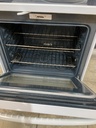 Ge Used Electric Stove 220volts (40/50 AMP) 30inches {3 prong} (White)