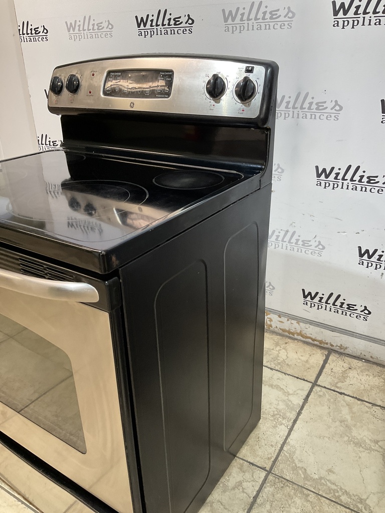 Ge Used Electric Stove 220volts (40/50 AMP) 30inches {4 prong} (Stainless Steel) 