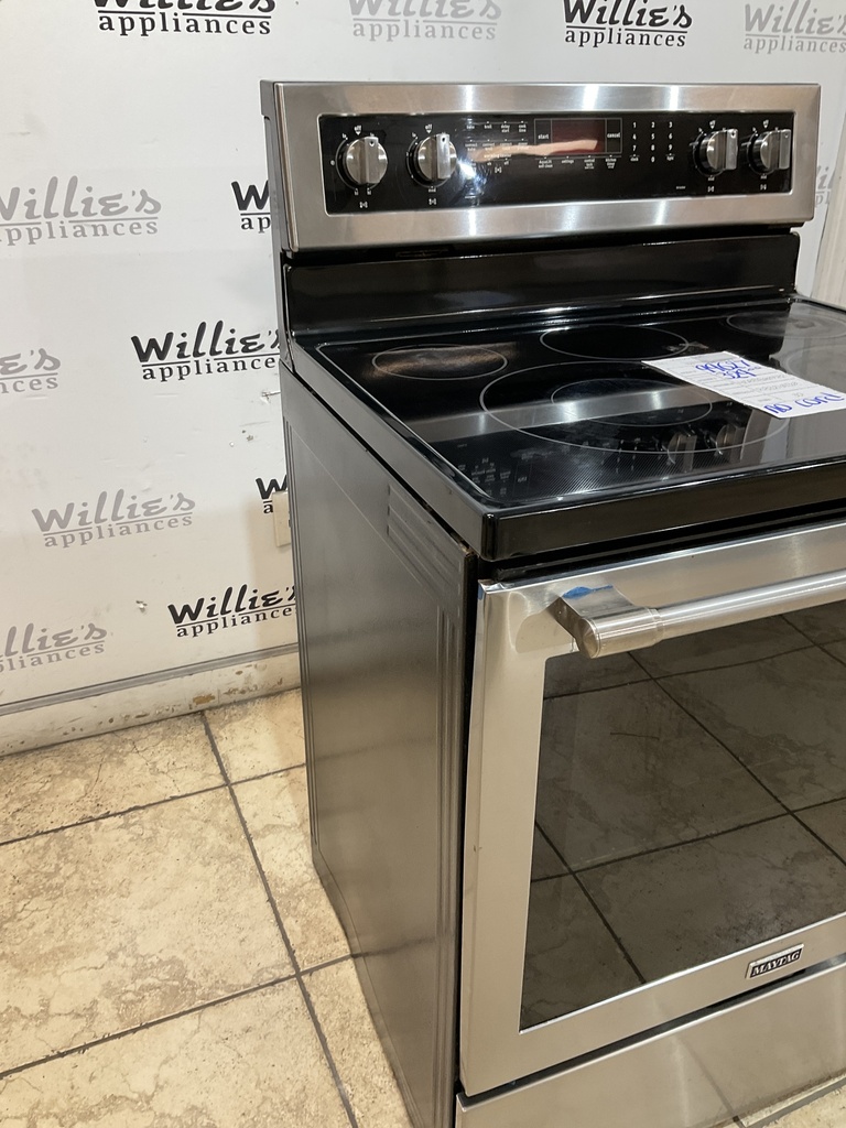 Maytag Used Electric Stove 220volts (40/50 AMP) 30inches {no cord} (Stainless steel) 