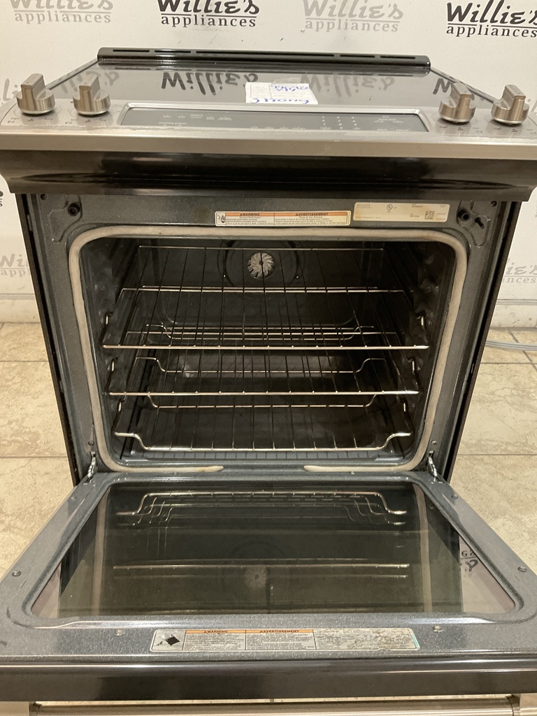 Maytag Used Electric Stove 220volts (40/50 AMP) 30inches {3 prong} (Stainless steel)