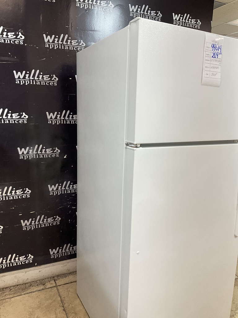 Ge Used Refrigerator Top and Bottom 28x64 1/2” (White) 