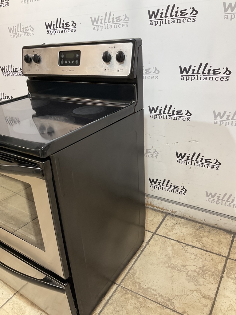 Frigidaire Used Electric Stove 220volts (40/50 AMP) 30inches {no cord} 