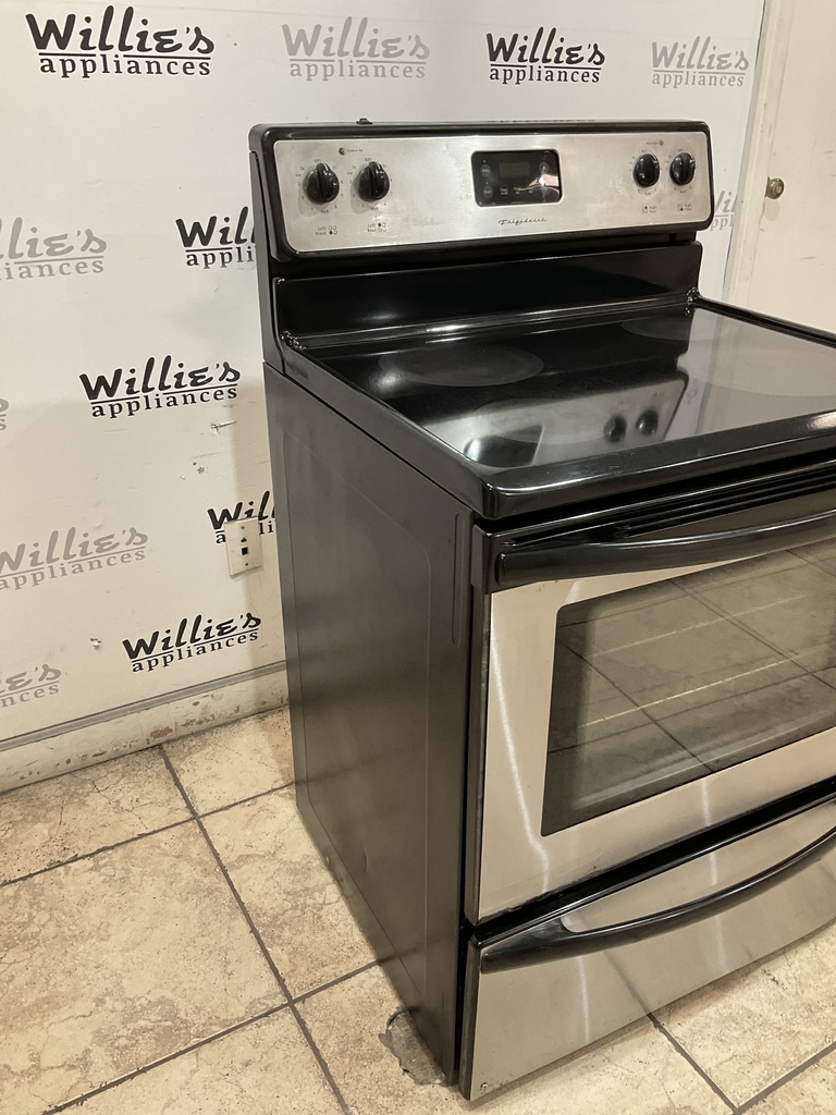 Frigidaire Used Electric Stove 220volts (40/50 AMP) 30inches {no cord} 