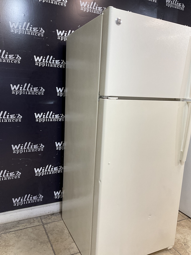 Ge Used Refrigerator Top and Bottom 28x66 1/2” (Bisque)