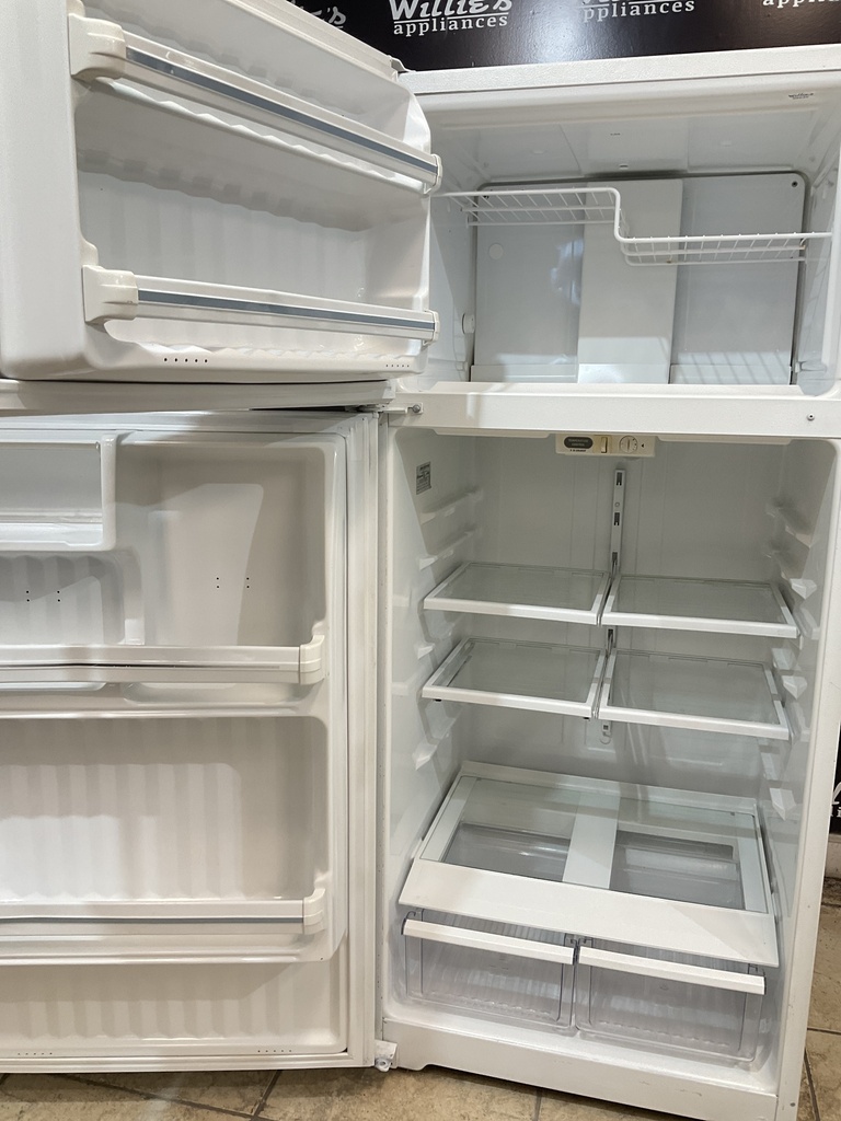 Ge Used Refrigerator Top and Bottom 28x64 1/2” (White) 