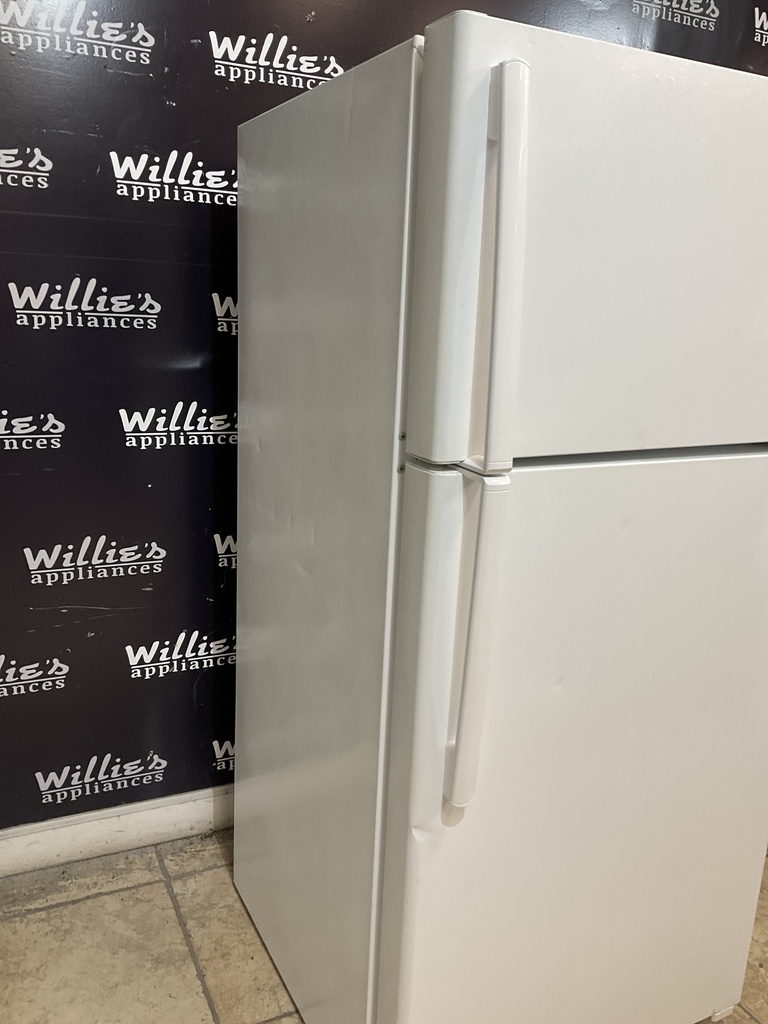 Ge Used Refrigerator Top and Bottom 28x61 (White)