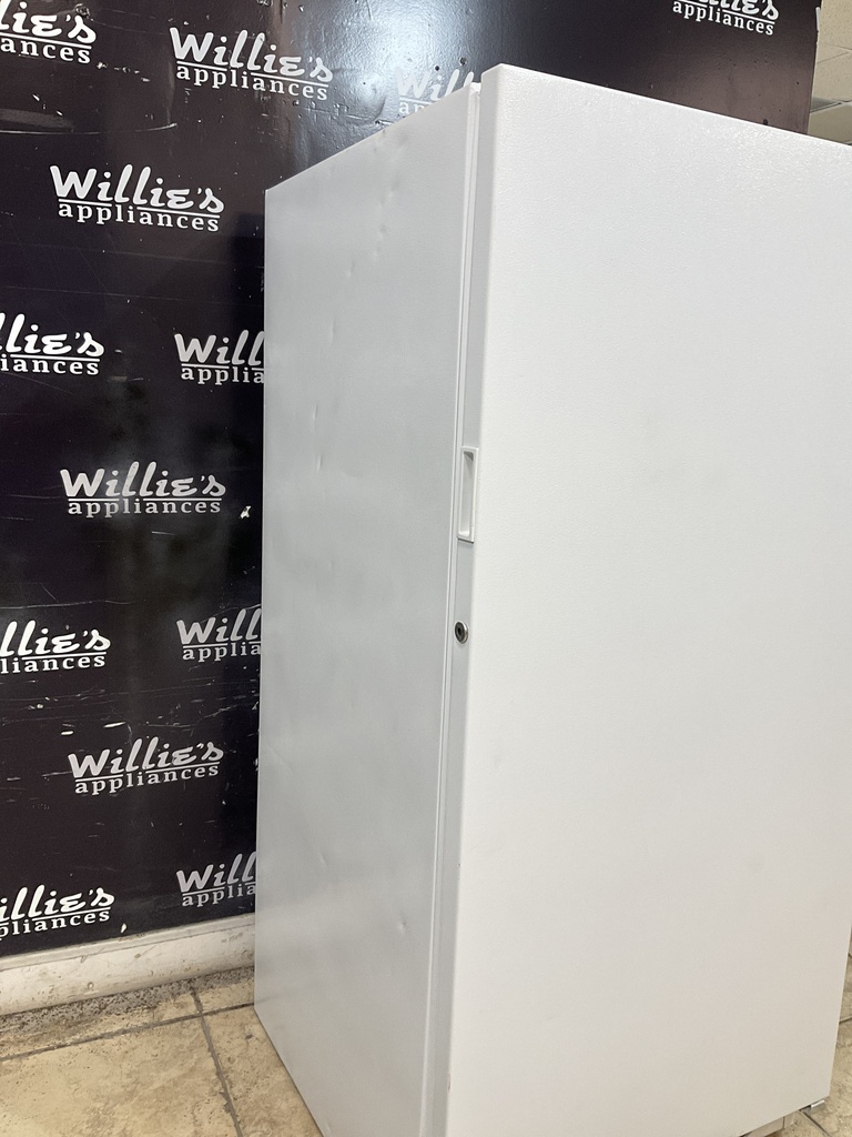 Ge Used Freezer Upright 28x59 1/2” (White) 