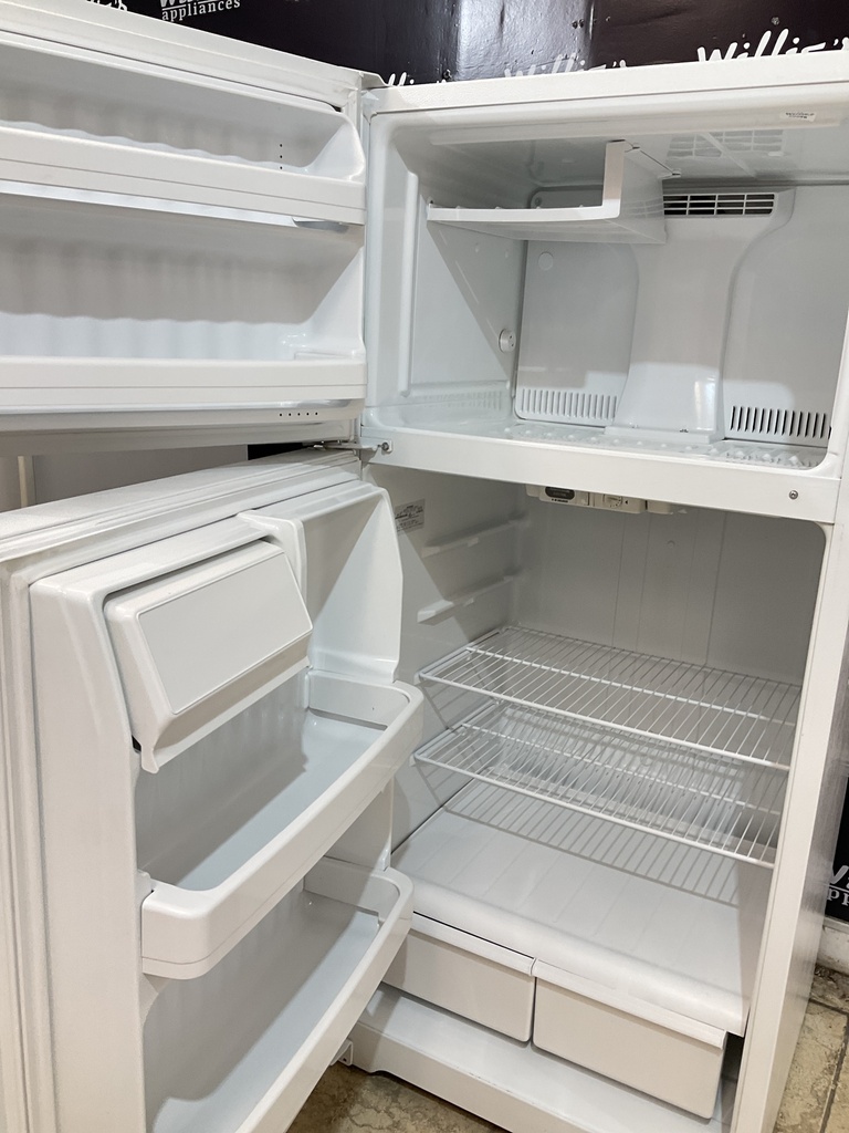 Hotpoint Used Refrigerator Top and Bottom 28x61 1/2” (White) 