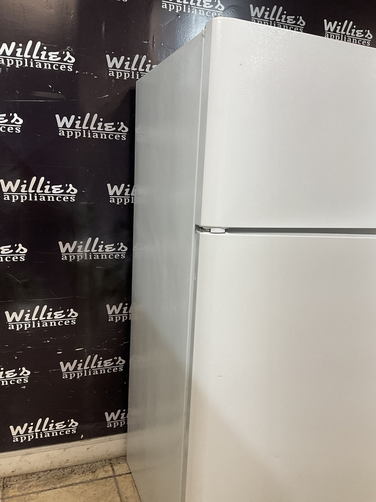 Frigidaire Used Refrigerator Top and Bottom 30x65 1/2’ (White) 