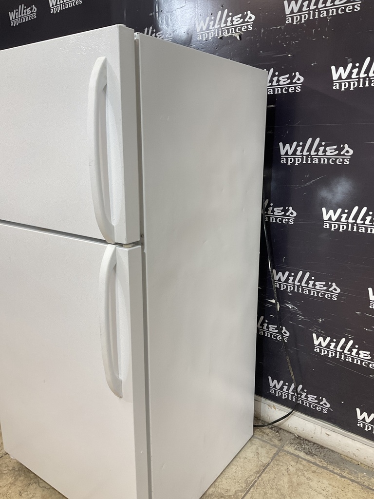 Frigidaire Used Refrigerator Top and Bottom 28x59 1/2” (White) 
