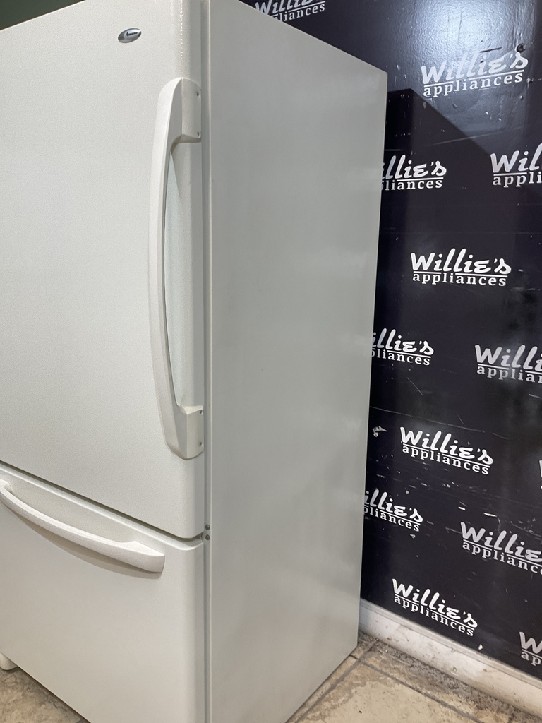 Amana Used Refrigerator Top and Bottom Mount 33x69 (Bisque) 