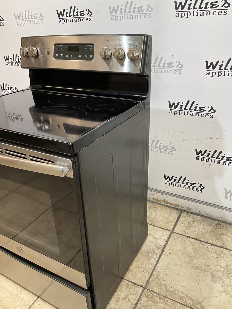 Ge Used Electric Stove 220volts (40/50 AMP) 30inches {no cord} (Stainless steel) 