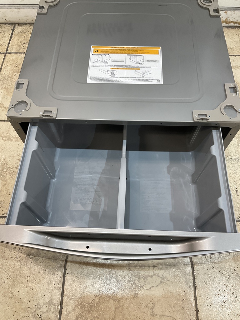 Lg Used Pedestal 27inches (Grey)